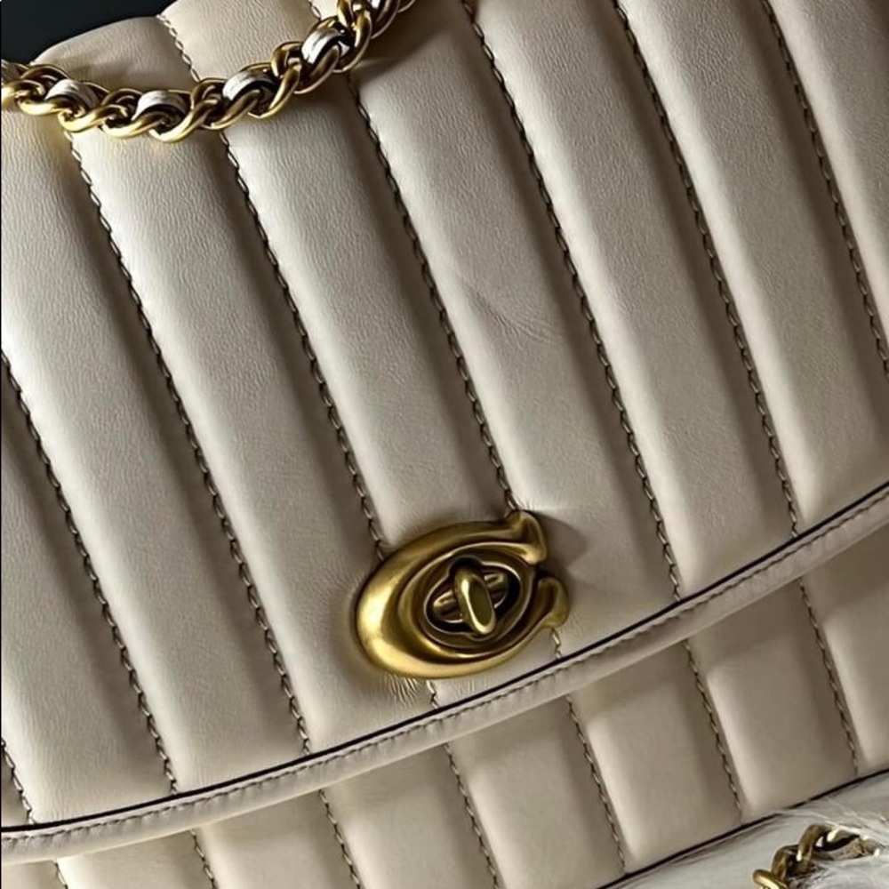 💰SOLD - 4684 - Coach Madison Shoulder Bag with Quilting - Picture 3 of 13